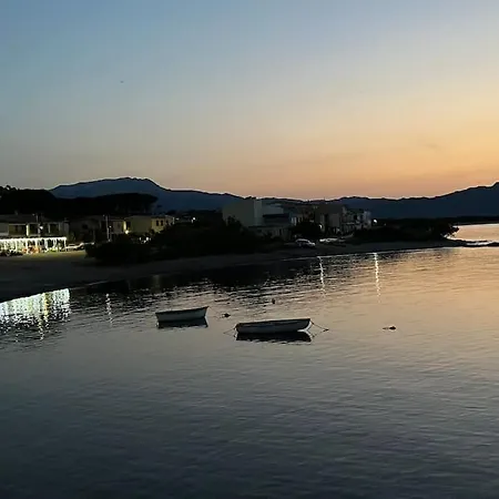 Sea House In The Heart Of *