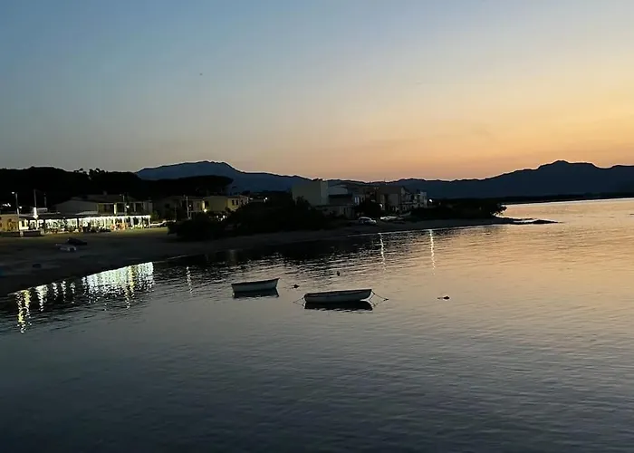 Sea House In The Heart Of *